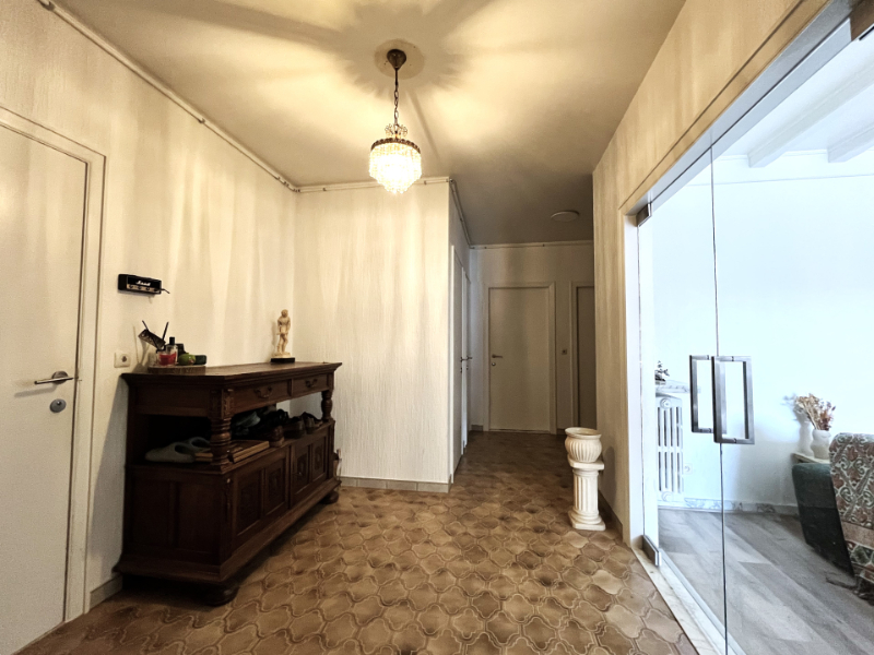 Ruim en karaktervol app. met 2 slaapkamers en garage - foto 5