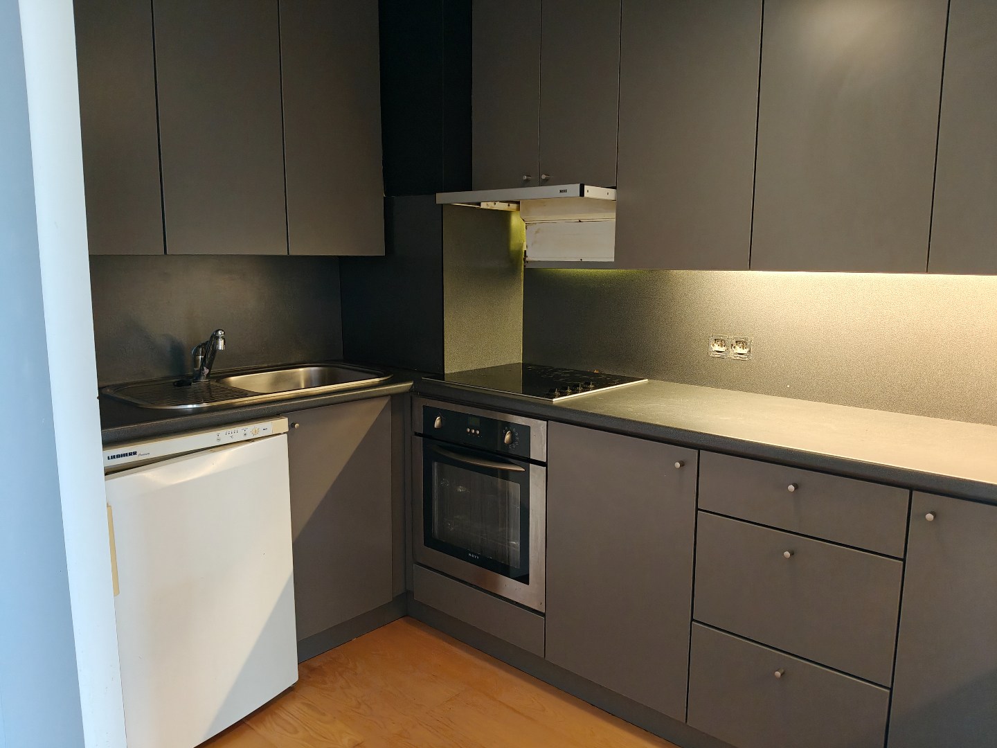 Bright apartment with panoramic sea view on the coast - photo 3