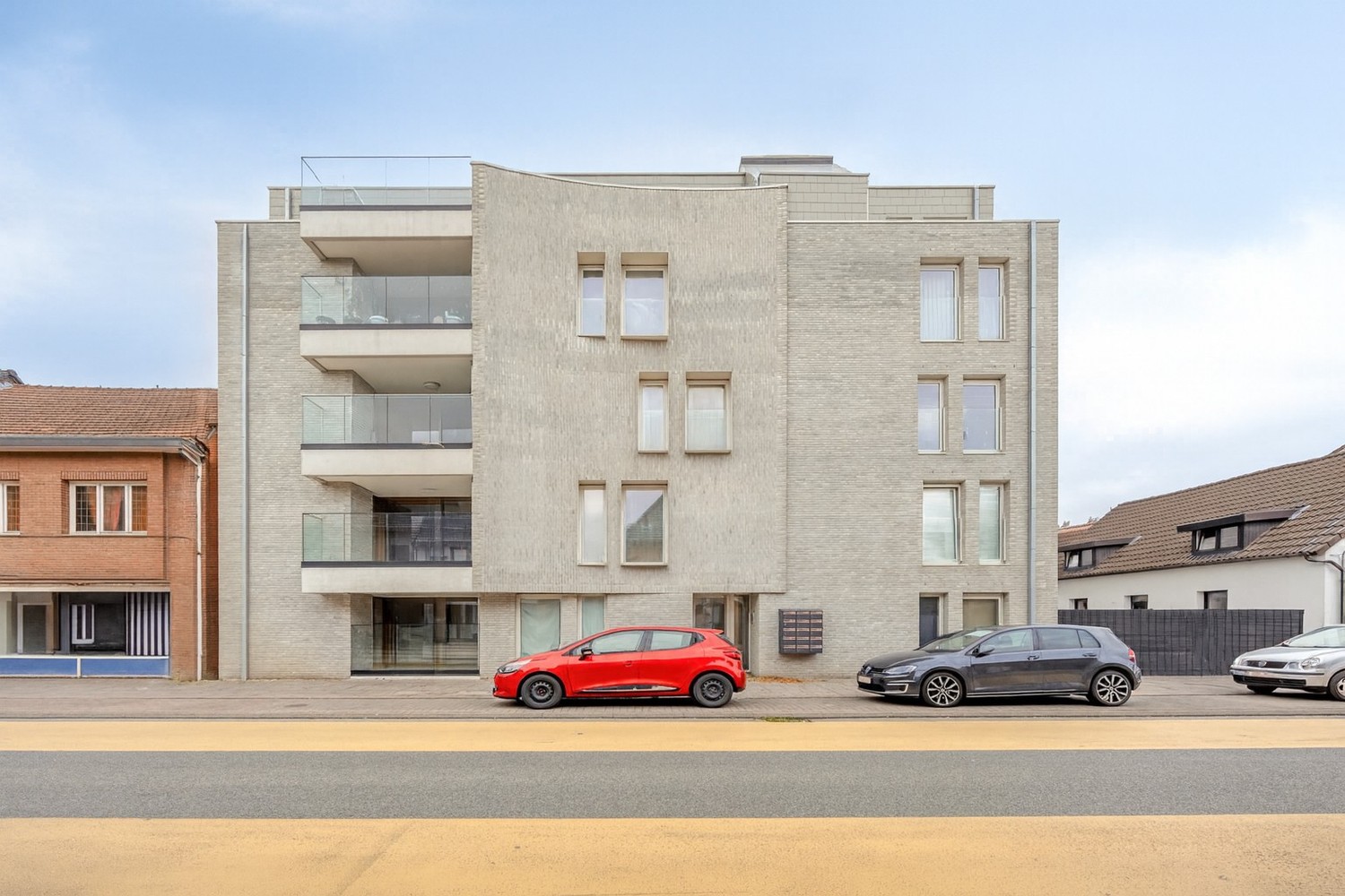 Apartment for sale in Maasmechelen with 1 bedroom - photo 1