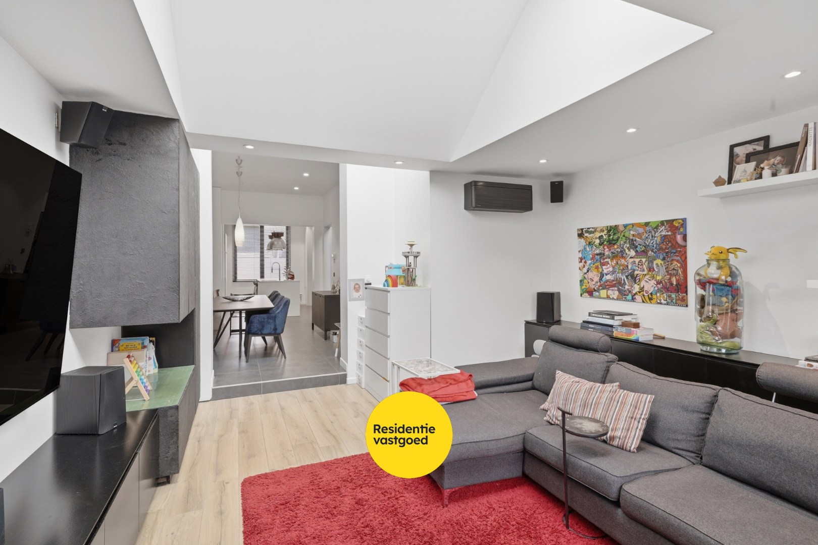 Volledig gerenoveerde woning met zonnige buitenruimte - foto 4