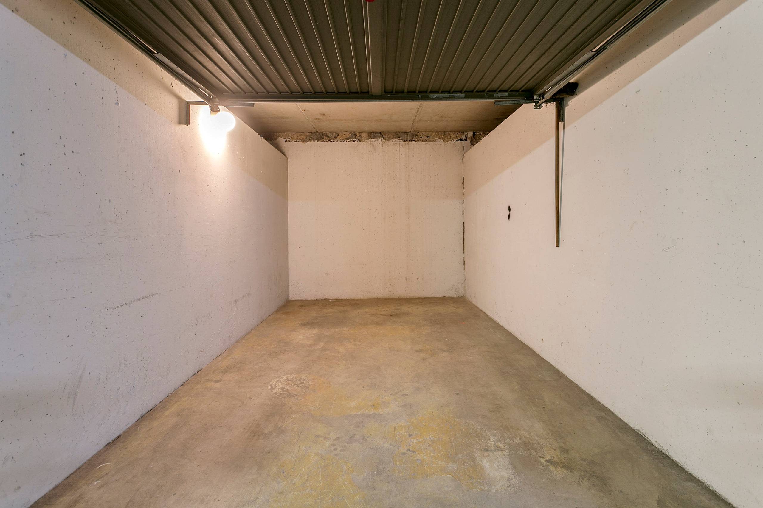 Ruime garage vlakbij zeedijk! - foto 4