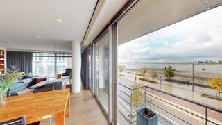 Top gelegen instapklaar tweeslaapkamer appartement gelegen op de tweede verdieping met prachtig uitzicht op de vernieuwde Scheldekaaien!Wonen met...