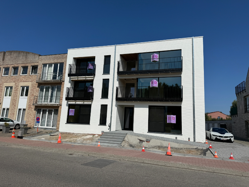 ONDER REGISTRATIERECHTEN! Nieuw luxe app 1e VD, 2 slpk met terras, carport &amp; zonnepanelen - foto 1