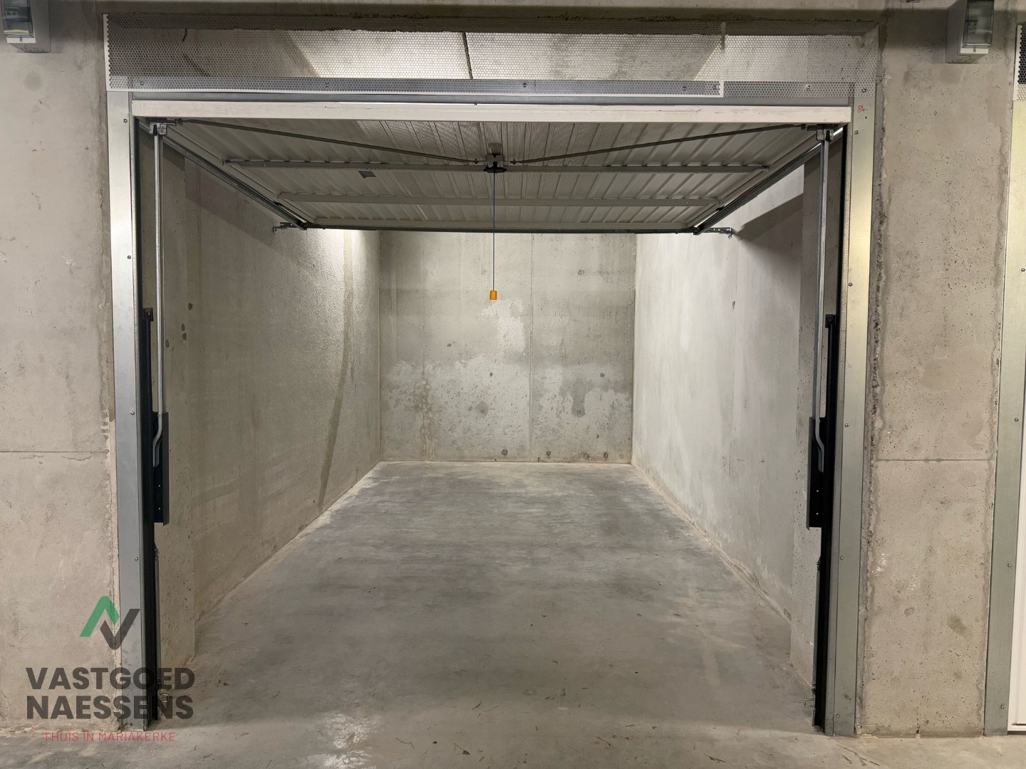 Garage for rent in Ostend - photo 3