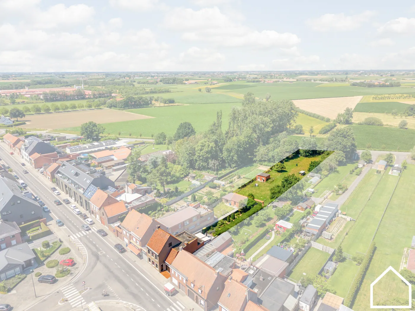GROTE KLOEKE WONING MET GIGANTISCH GROTE TUIN - foto 1