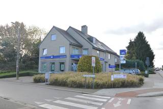 Kantoor in Muizen, vlakbij Mechelen.Top zicht locatie  op een hoek richting Bonheiden / KeerbergenVlot bereikbaar met ruime parkeergelegenheid voor...