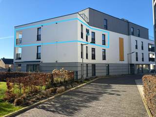 We Invest Sud-Luxembourg presents this superb high-end apartment, ideally located in the heart of Arlon, on the 2nd floor of a recent residence...