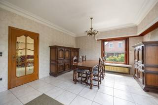 Ontdek deze charmante open bebouwing in het bruisende Heist-op-den-Berg. Dit huis biedt voldoende ruimte voor een gezin. Bij binnenkomst ervaart u...
