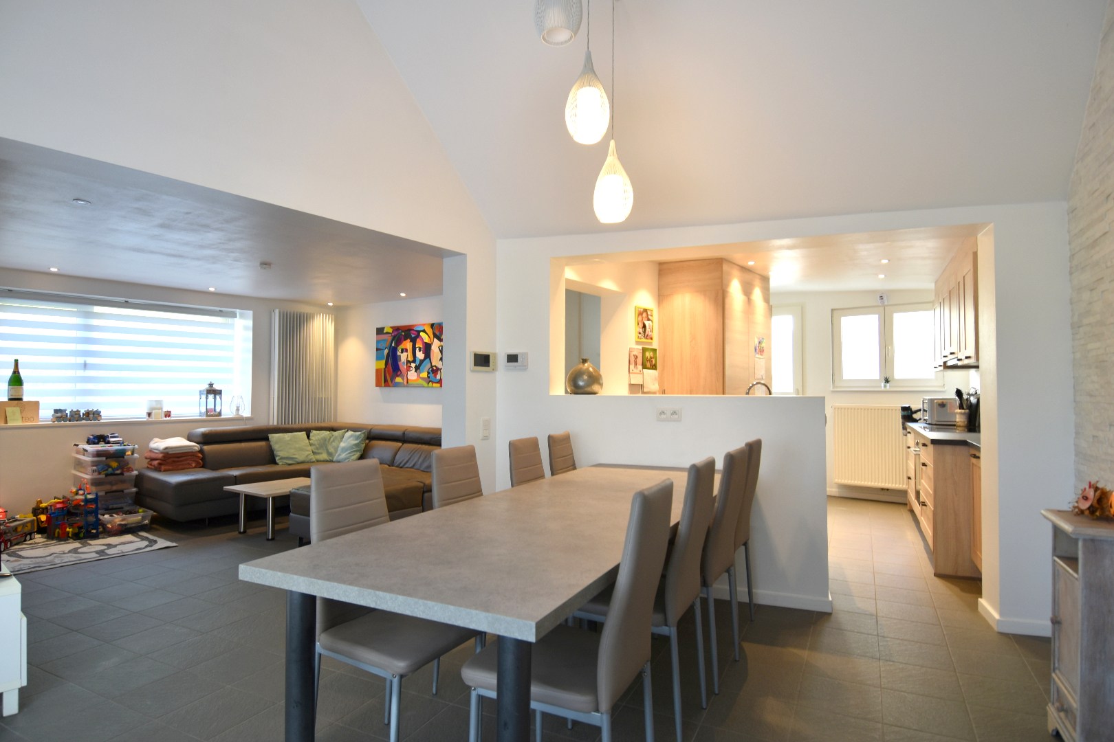 Halfopen bebouwing met 2 slaapkamers, garage en gezellig zonneterras te koop in Bellegem - foto 4