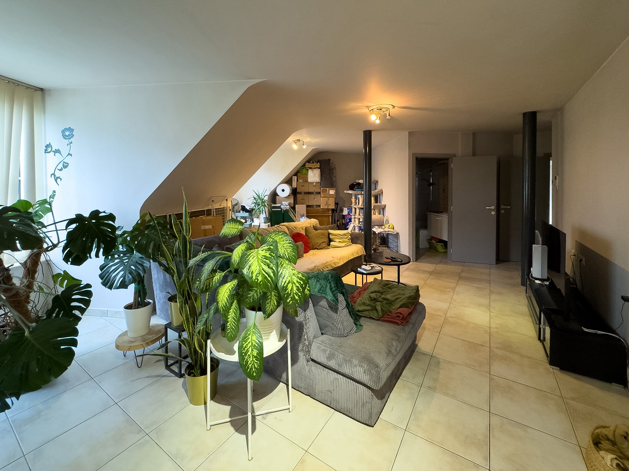 Lichtrijk en energiezuinig appartement te huur - foto 3