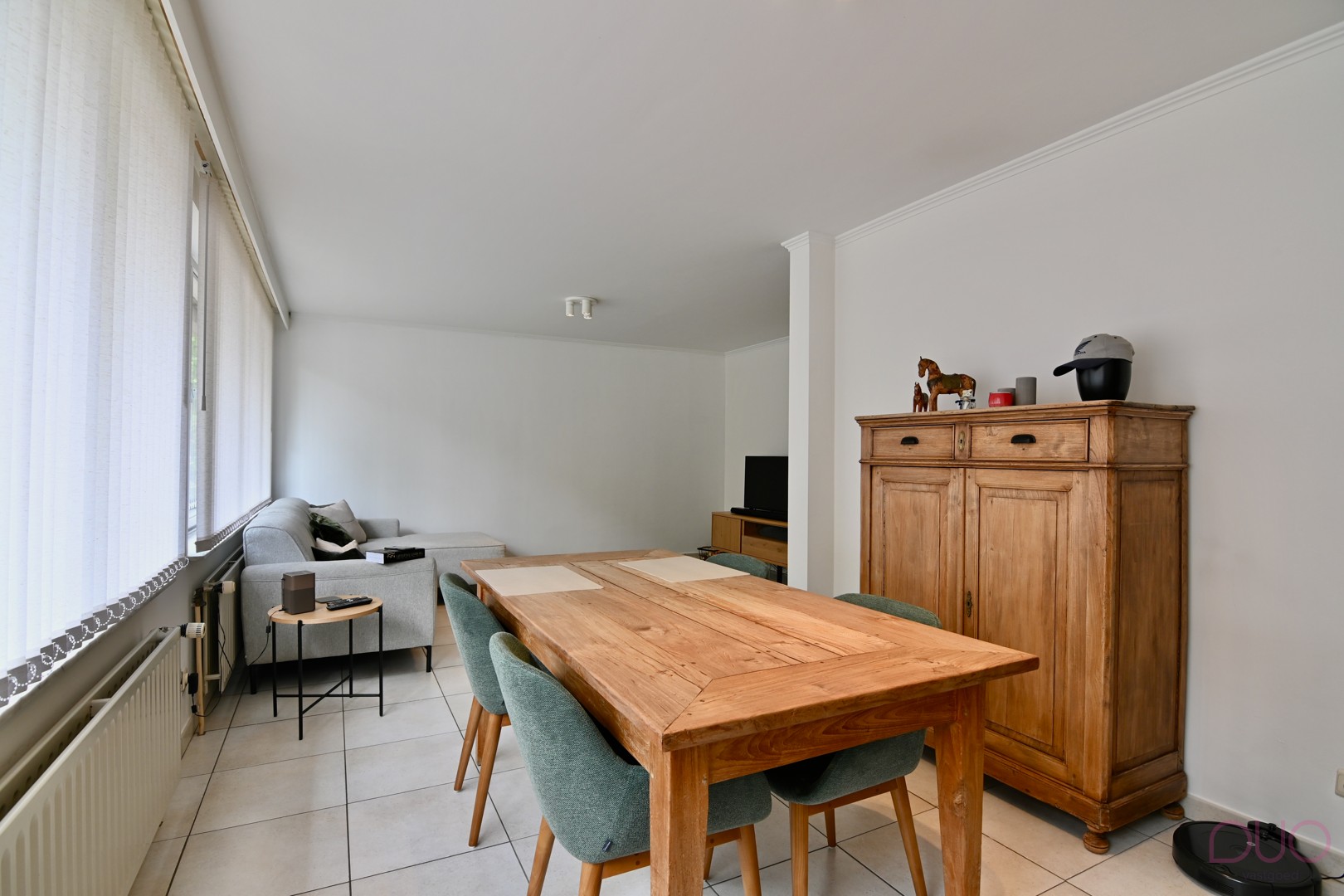 Instapklaar gelijkvloers appartement met 2 slaapkamers en garagebox op een toplocatie - foto 4