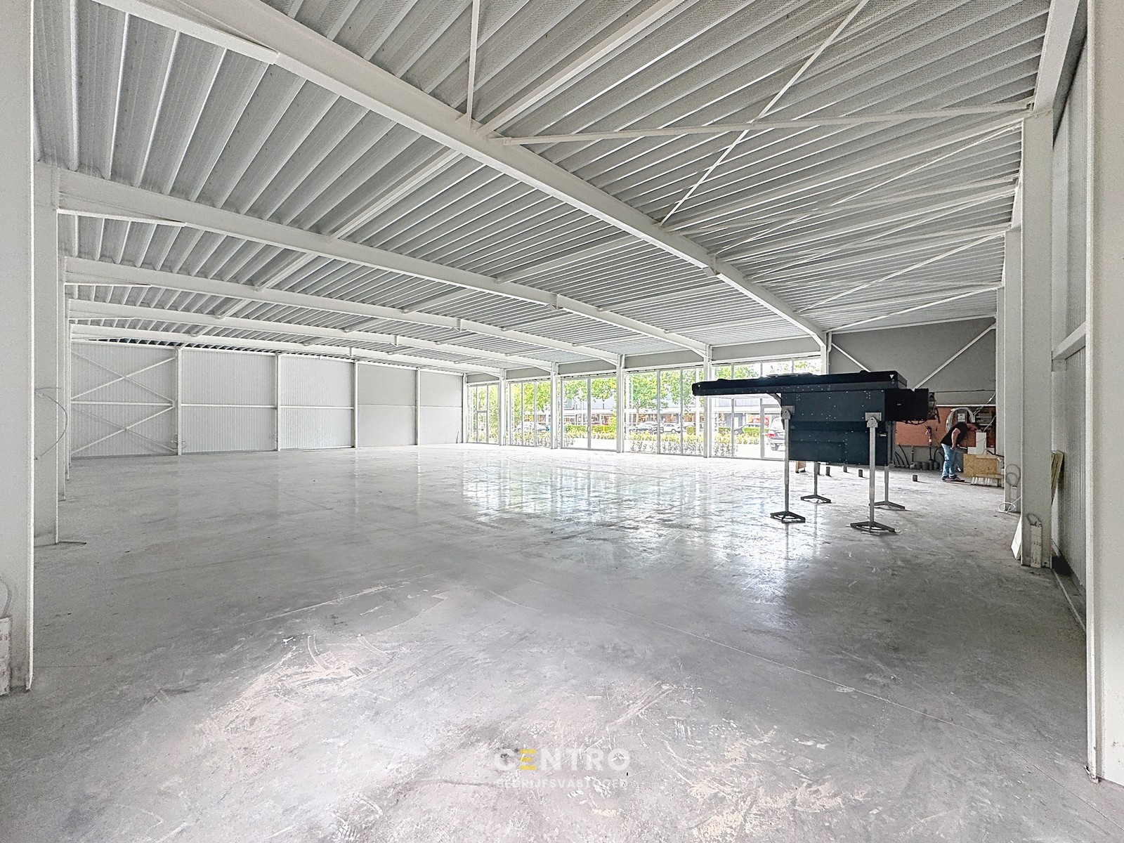 AAA-locatie: Nieuwe HANDELSRUIMTE (521,5m²) te huur met private parkeerplaatsen op het terrein. Langs DE Maalse Steenweg te Brugge (Sint-Kruis) - foto 3
