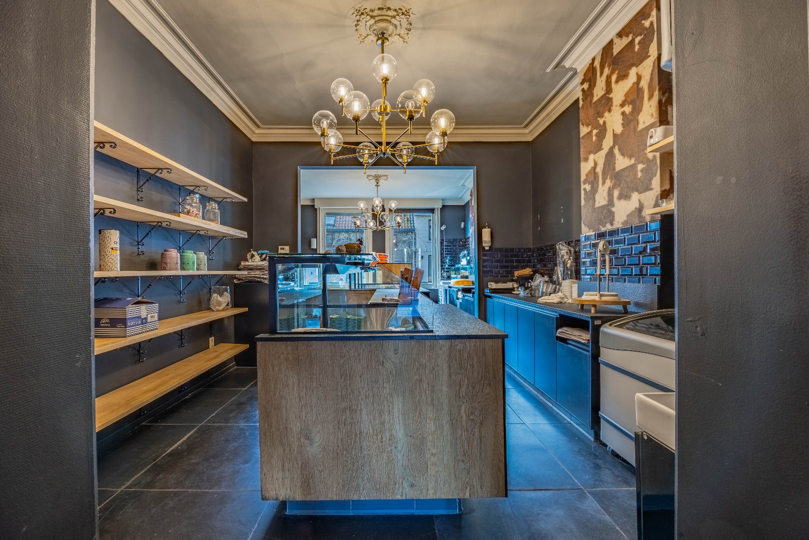 Uniek handelspand met woonst in het charmante Lissewege – tal van mogelijkheden! - foto 4