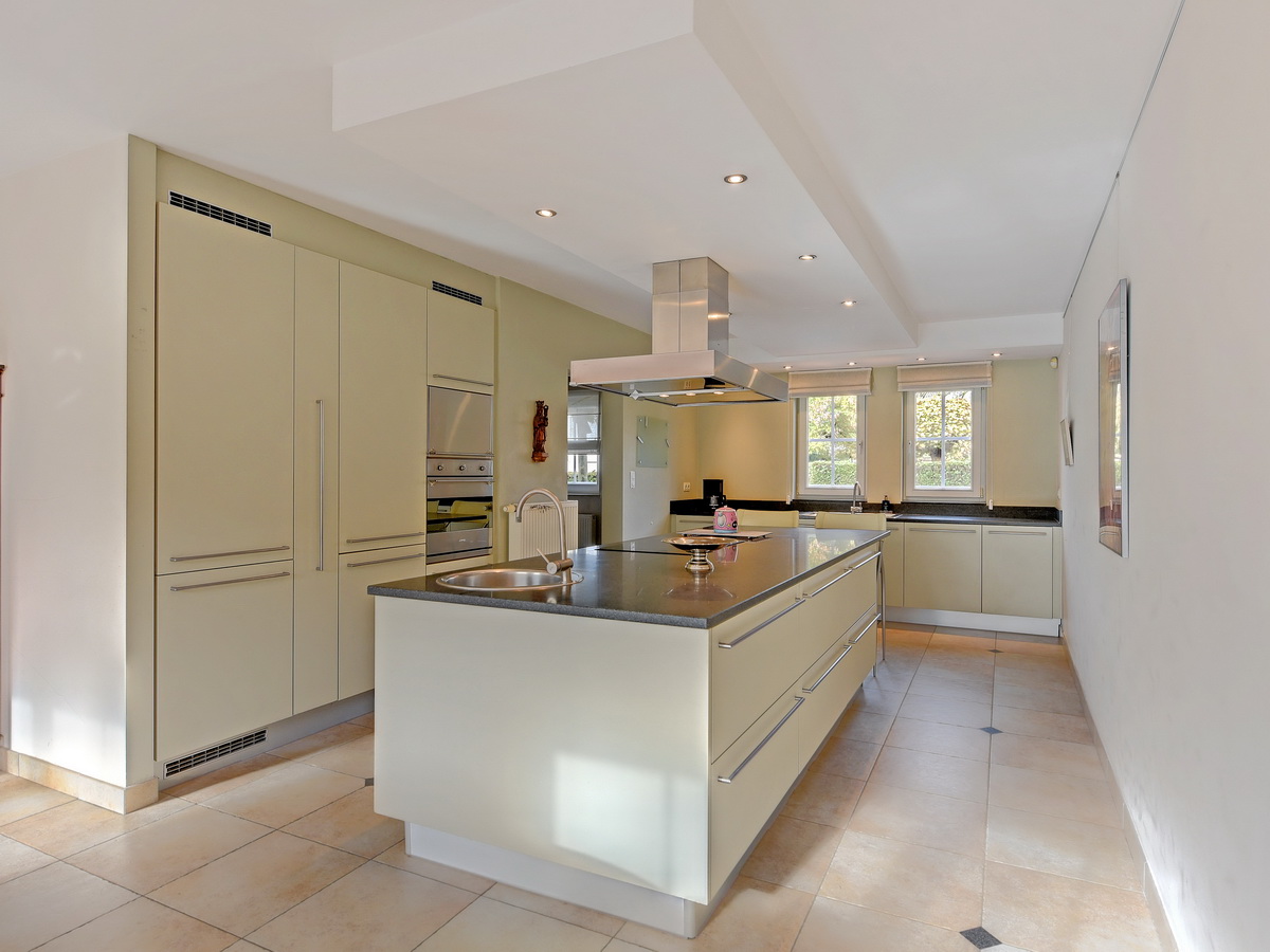 House for sale in La Hulpe with 6 bedrooms - photo 4