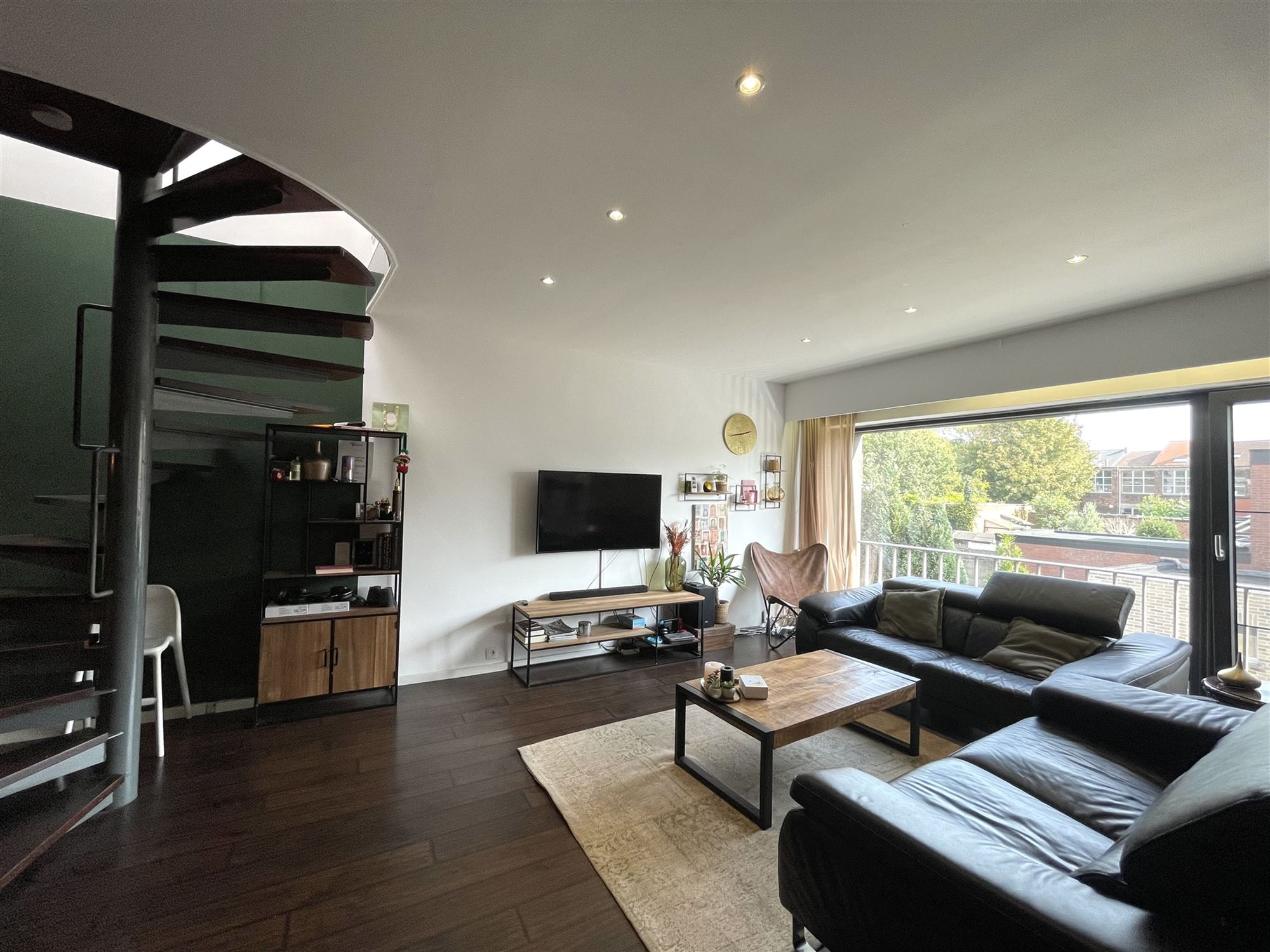 Hedendaagse gezinswoning met garage - foto 1