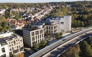 Immeuble de bureaux stratégiquement situé à l'une des principales entrées de Bruxelles, à proximité immédiate du Ring et de la E411.Nombreuses...