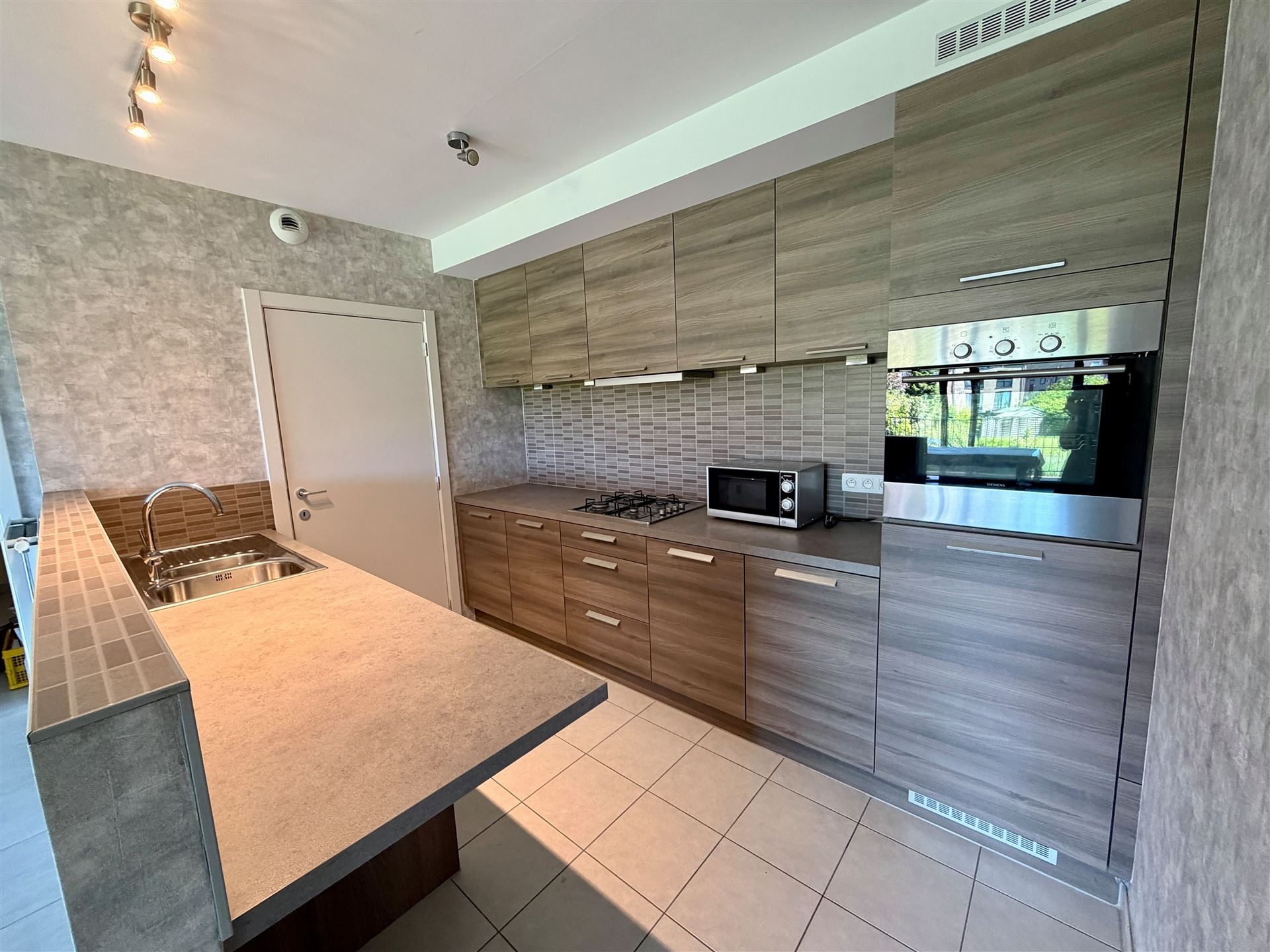 MODERN APPARTEMENT MET 3 SLAAPKAMERS IN SINT-AGATHA-BERCHEM - foto 5