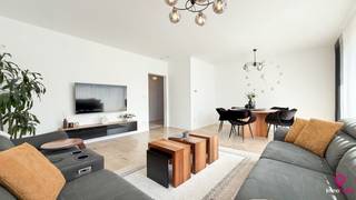 Bij ImmoFusion 7/7 “open huis” : klik op onze 3D-TOUR.Ervaar vastgoed alsof je er zelf doorloopt!Stap binnen in deze prachtige halfopen bebouwing die...