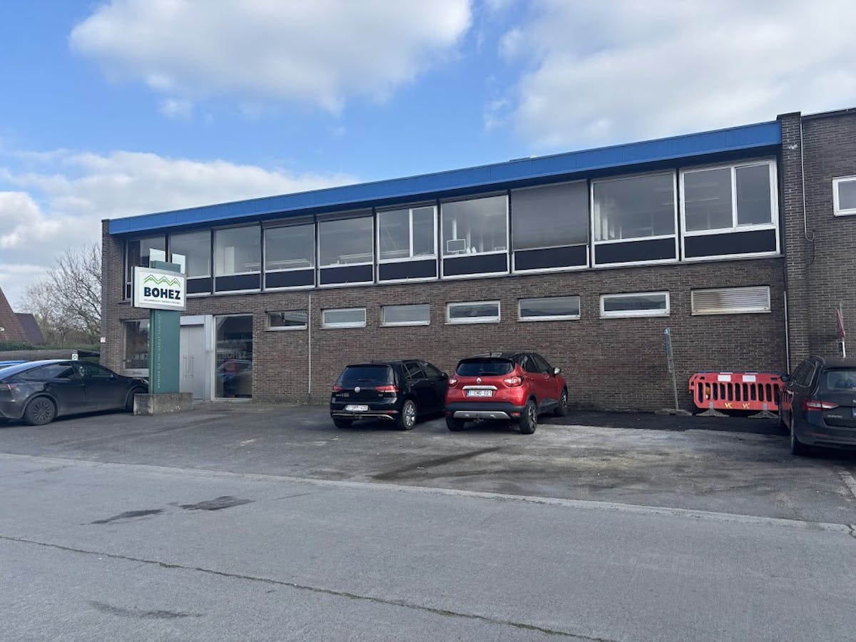 Kantoor te huur van ca. 400 m² in Waregem - foto 1