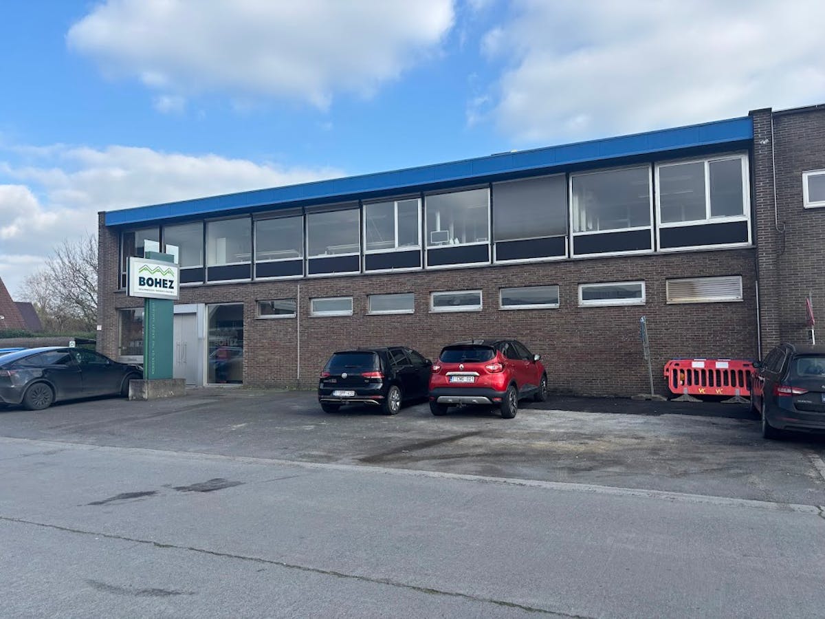Kantoor te huur van ca. 400 m² in Waregem - foto 1