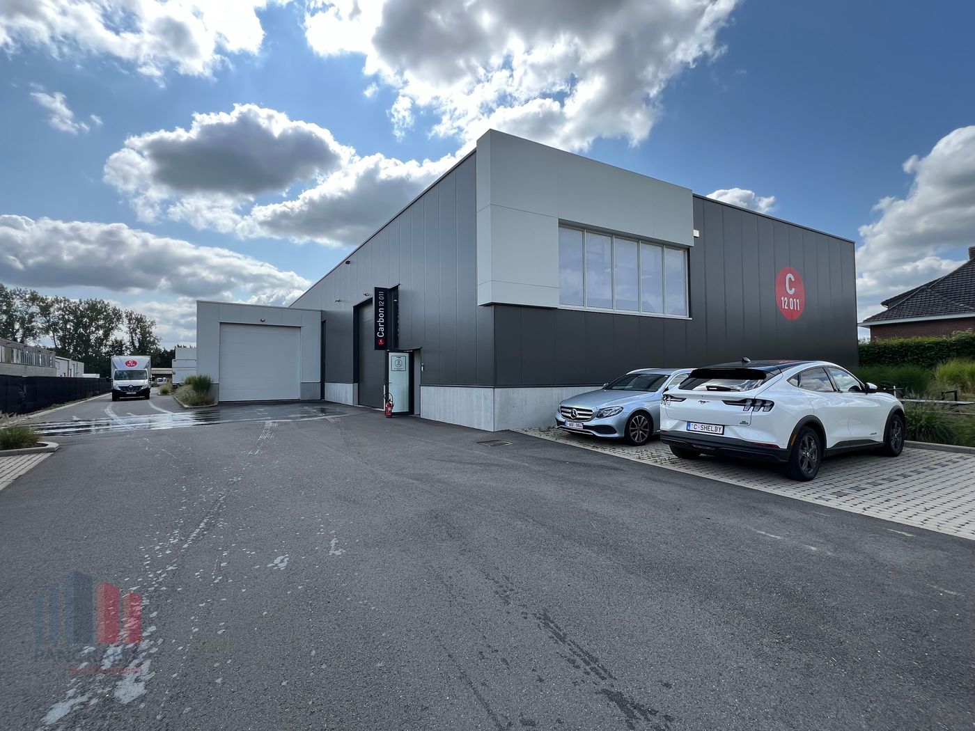 788 m² d'entrepôt avec 220 m² de bureaux près de Monssesteenweg - photo 1