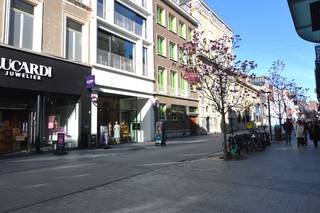 Dit nieuwbouw handelspand is ideaal gelegen midden in het commercieel centrum van Mechelen, op een uitstekende zichtlocatie met veel passage.De...