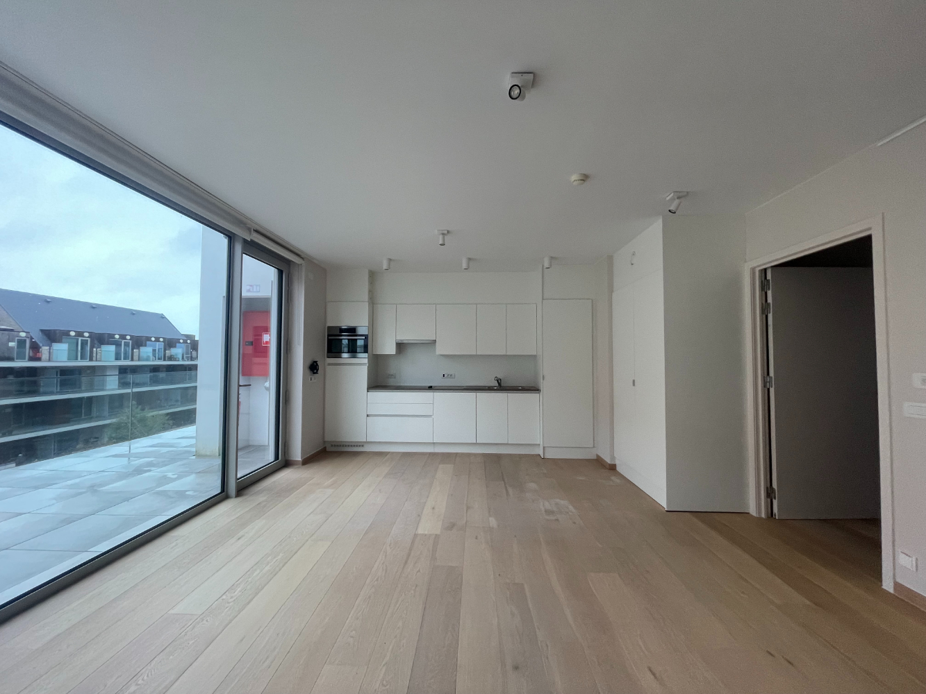 Gezellige assistentieflat met 1 slaapkamer en zicht op de tuin - foto 4