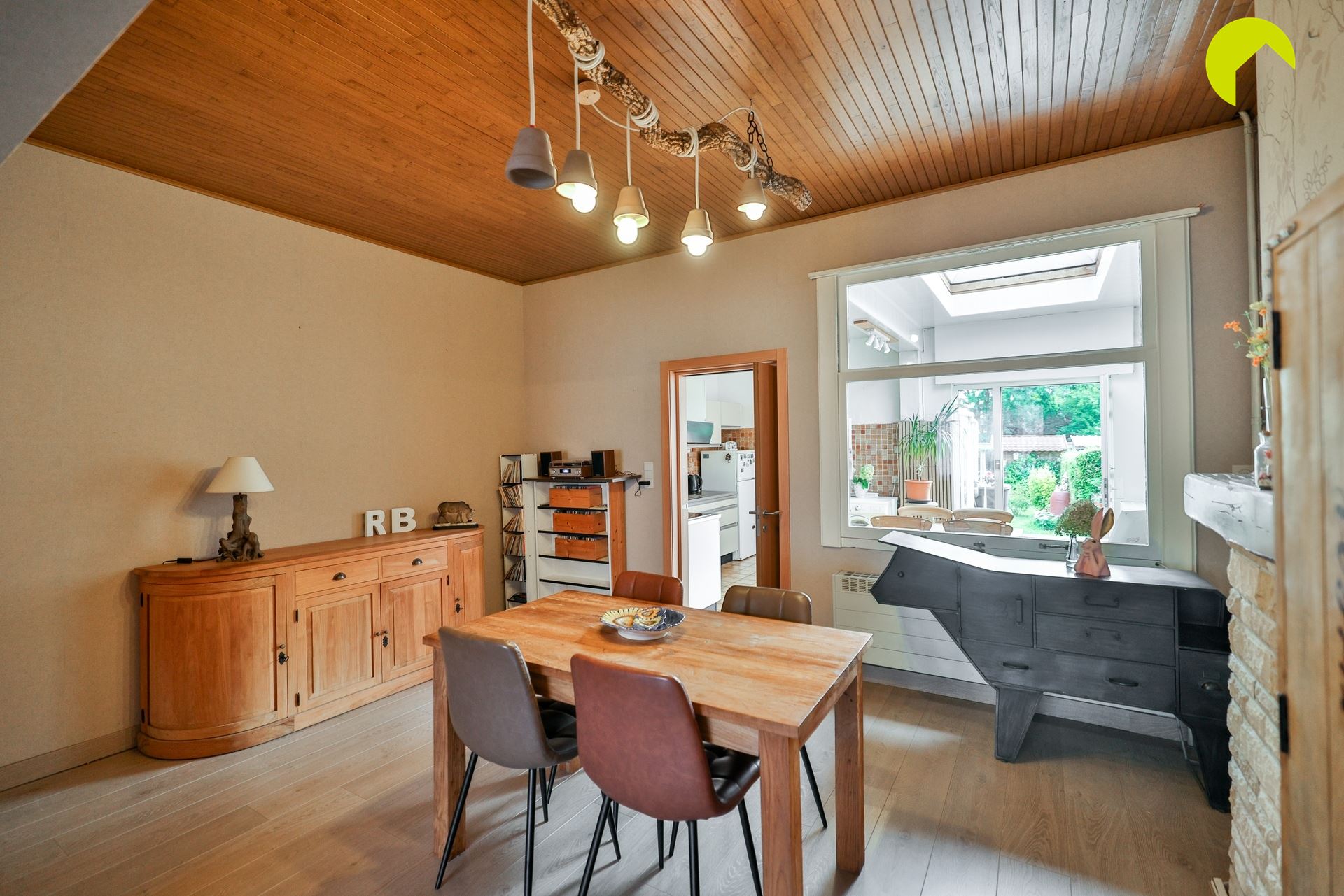 Verzorgde rijwoning 2-slpk. met rustige tuin - foto 4
