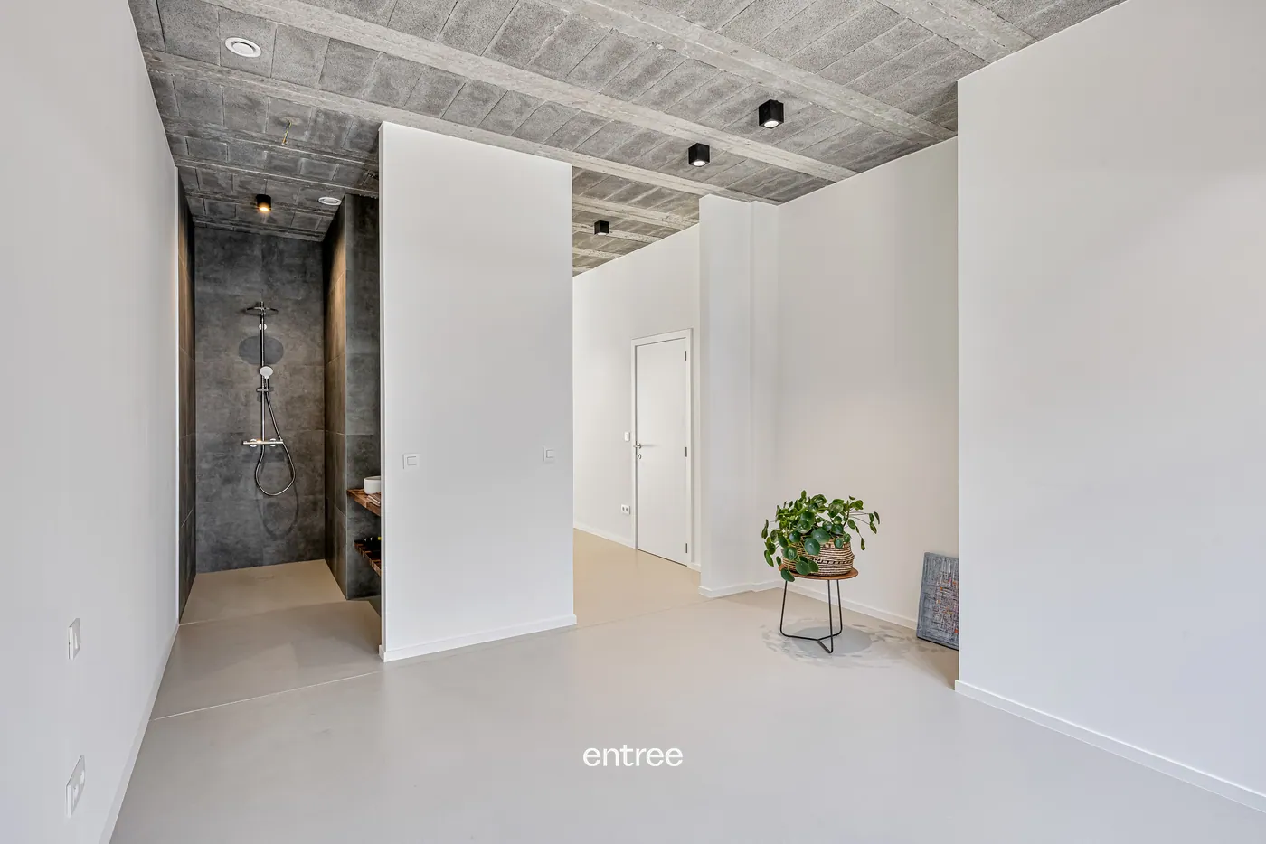 Ruim nieuwbouw appartement met koer en 2 slaapkamers in Gent - foto 4