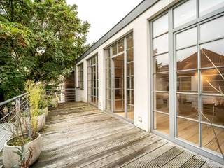 Idéalement situé en plein cœur du quartier du Châtelain, à proximité directe de ses nombreux restaurants et magasins, loft en interieur d'îlot,...