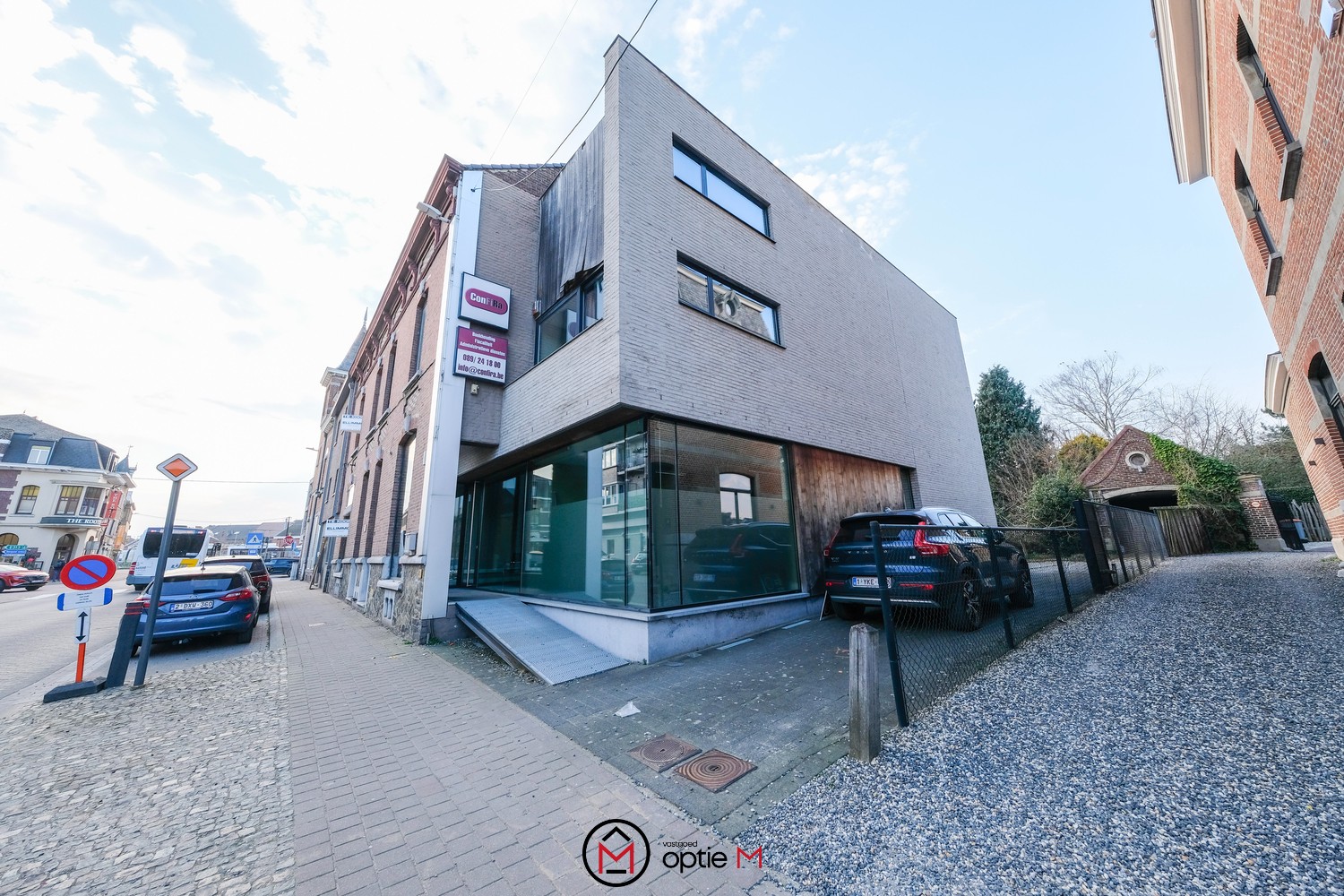 Commercial à louer à Bilzen - photo 2