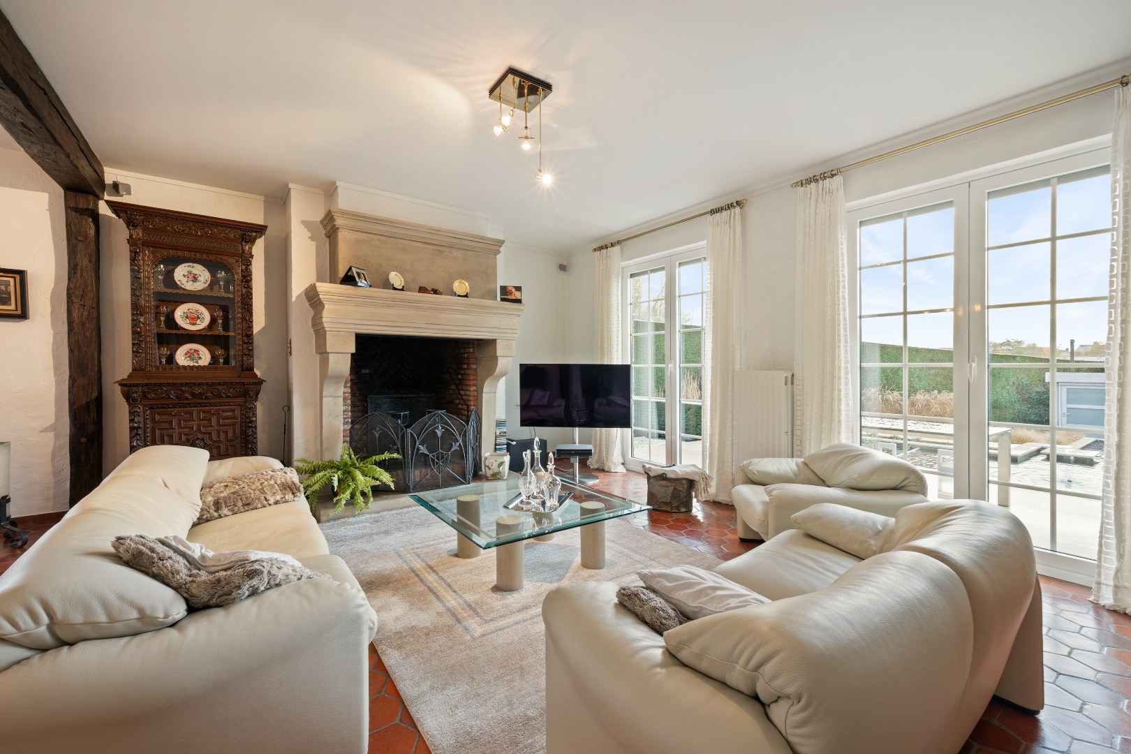 KWALITATIEF AFGEWERKTE VILLA IN RUSTIGE WIJK MET EPC B (172), 4 SLPKS, DUBBELE GARAGE EN 325M² BEW. OPP. - foto 5