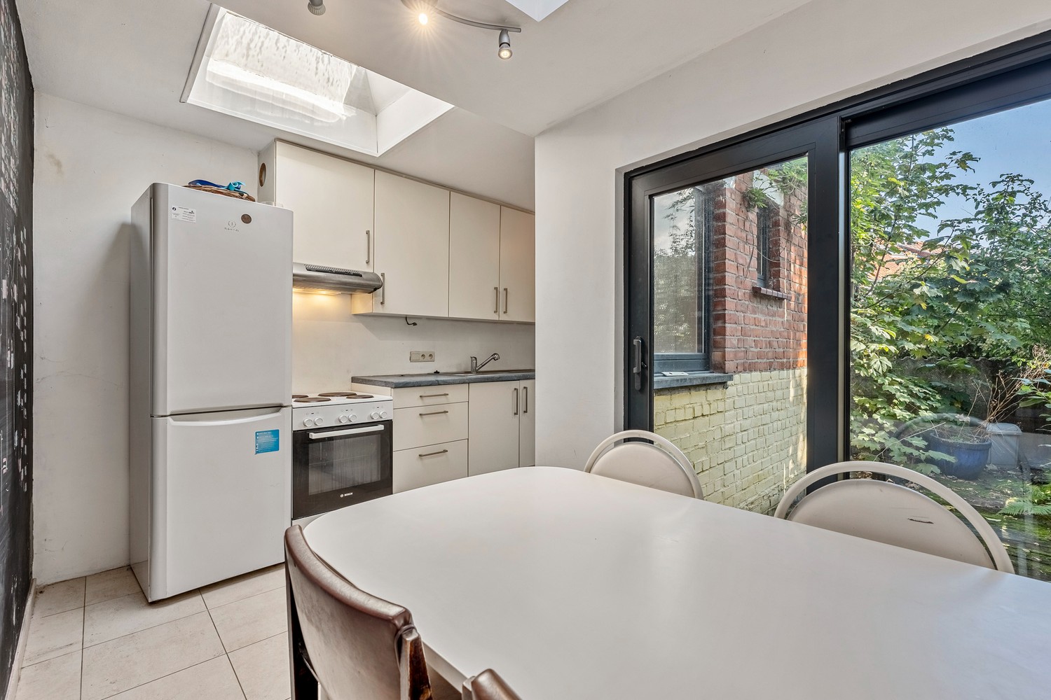 Goed gelegen woning met 4 slaapkamers en een terras nabij het UZ Gasthuisberg te Leuven! - foto 5