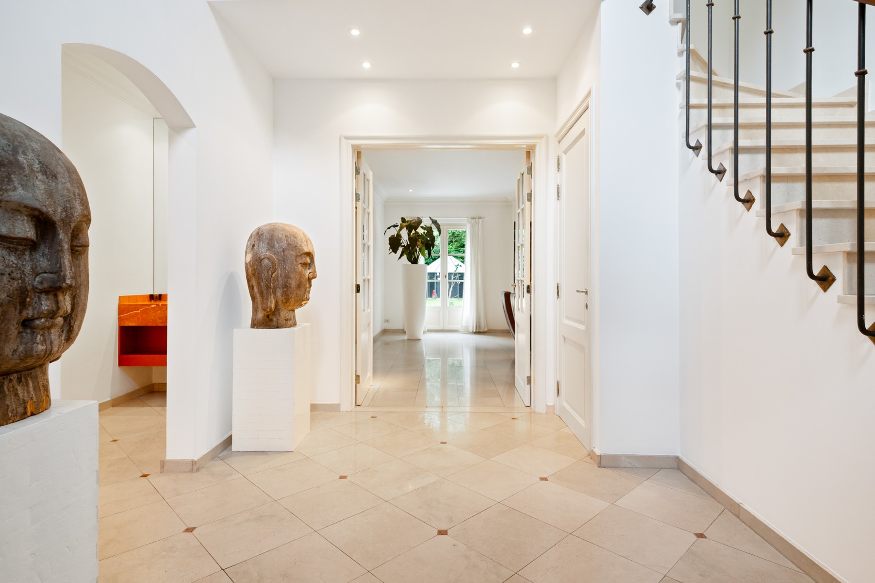 Exclusieve instapklare villa met 15.088m² parktuin - foto 4