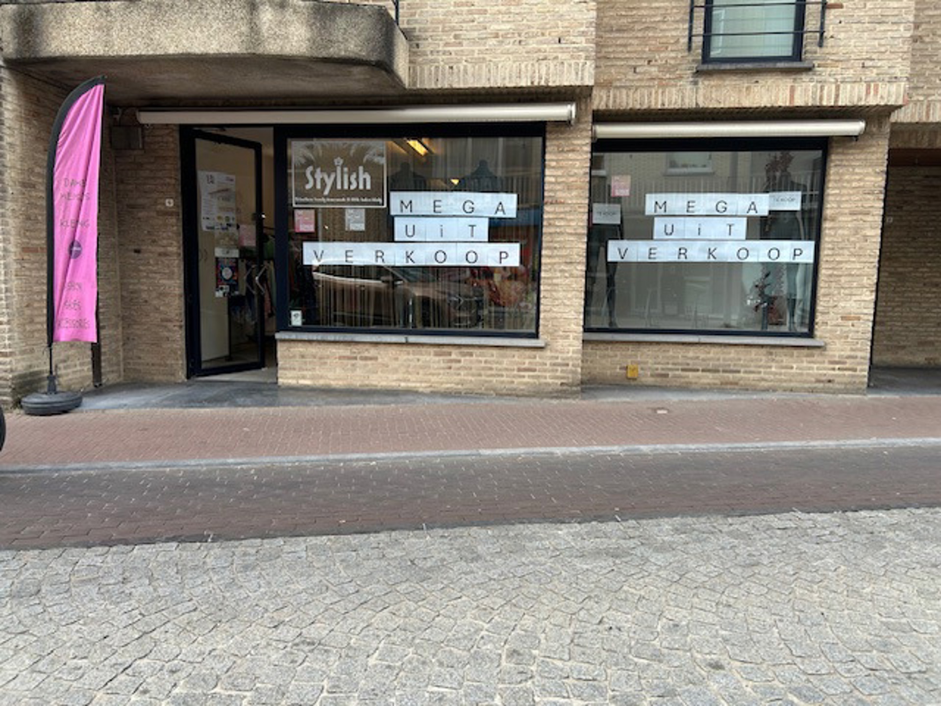 Commercial à louer à Zele - photo 1