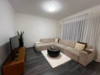 Instapklare / gerenoveerde Appartament met 2 slappkamers, 1badkamer, 1wc, terras, 2 ruime kelders, gelegen in een goeie locatie, ligging biedt snelle toegang tot belangrijke invalswegen.