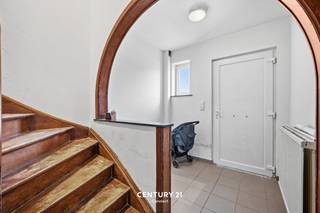 **Wonen in het gegeerde Heverlee**Te Heverlee, namelijk in de Keibergstraat bieden wij u een eengezinswoning aan. Dit pand is een gesloten bebouwing,...