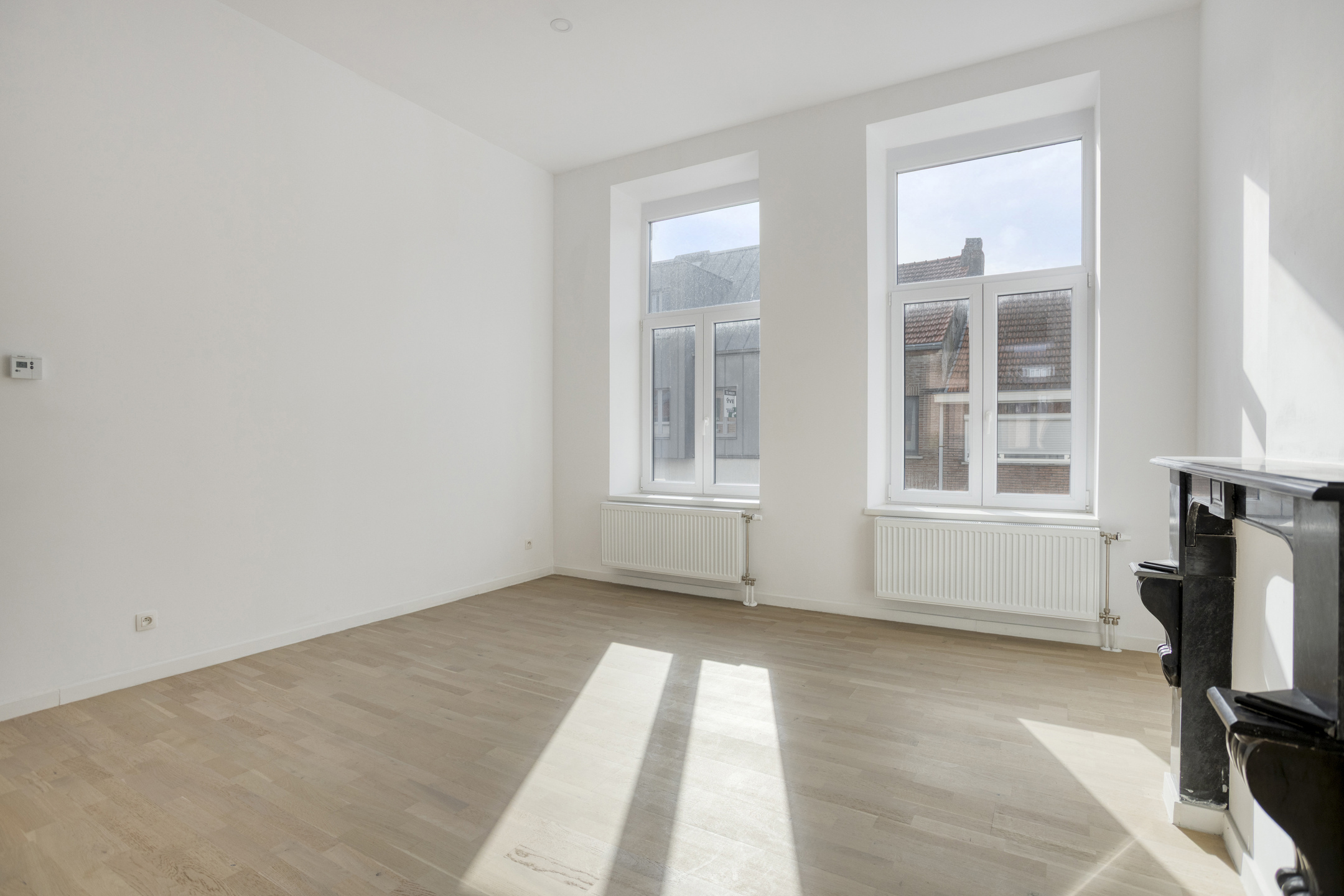 Gerenoveerd appartement met 2 slaapkamers te centrum Tienen - foto 4