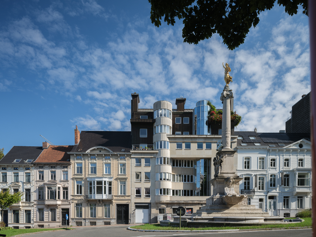 Unique apartment with exceptional terrace and spectacular view - photo 1
