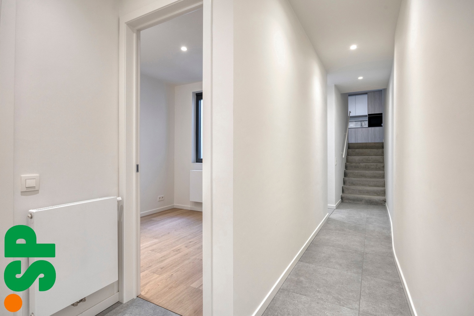 Ruim gerenoveerd 3-slpkapp + dakterras (25m²) in hartje Stad - foto 2
