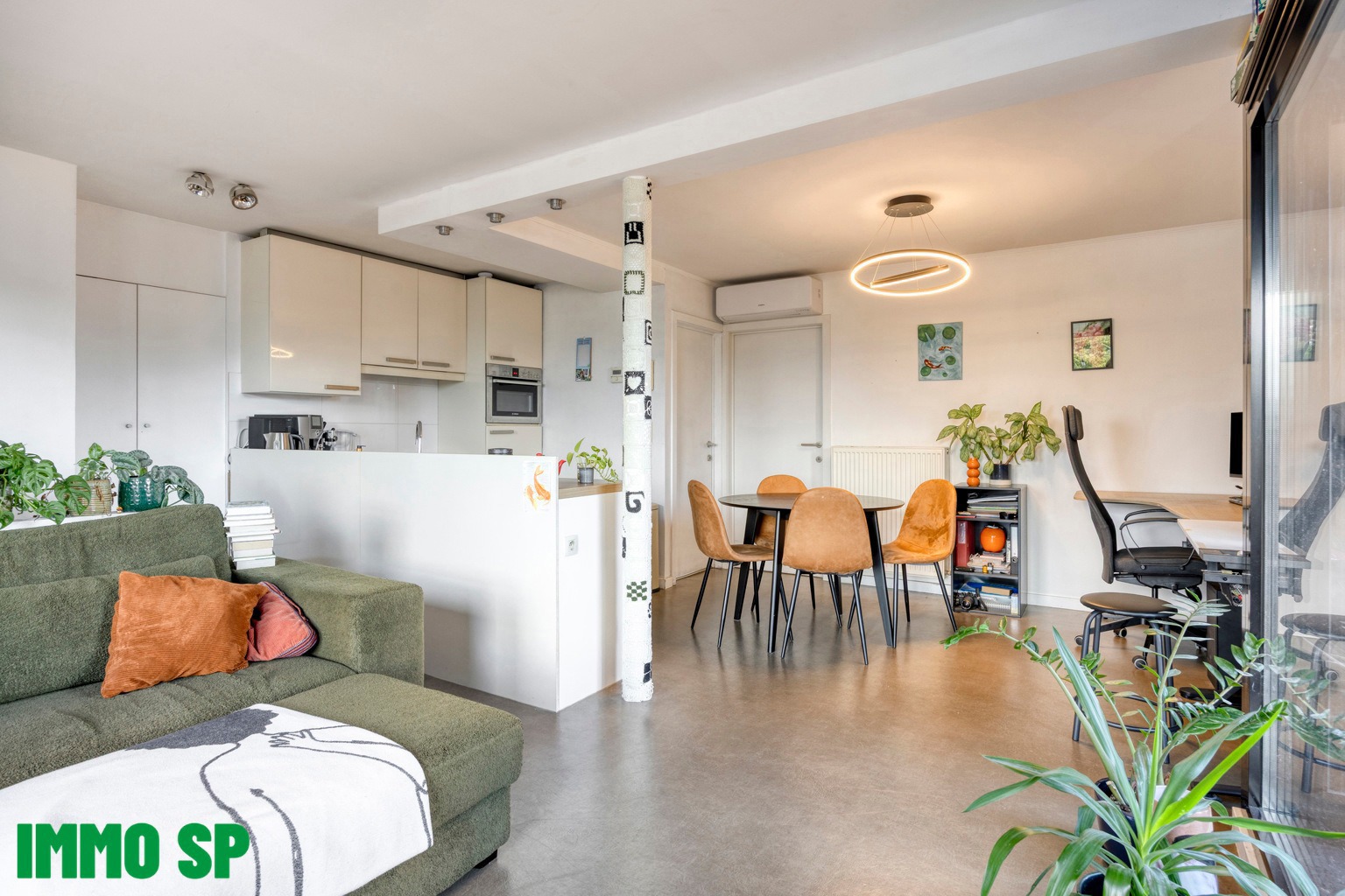 Instapklaar appartement met ruim terras van 24m². - foto 4