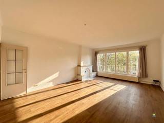 Bel appartement de 2 chambres à coucher situé au centre de BerchemCet appartement bien entretenu est idéalement situé au cœur de Berchem, avec un...