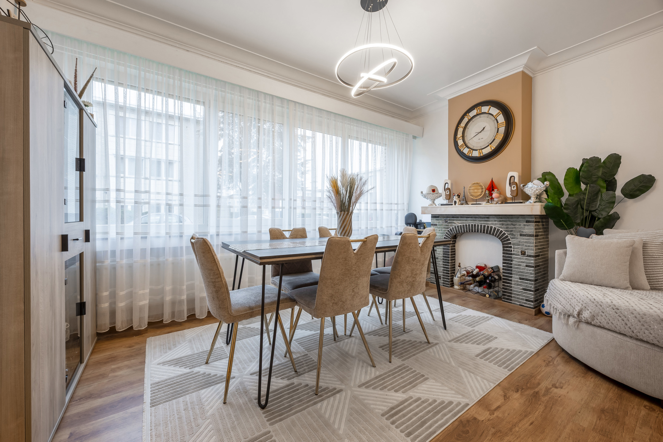 Zeer mooi gelijkvloers appartement met 2 slpk, tuin en grote garage - foto 4