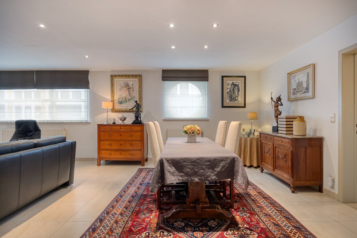 Ruim woonappartement met 3 slaapkamers aan het Begijnhof te koop! - foto 3