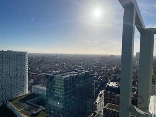 Schitterend en luxueus penthouse met panoramisch zicht op het Eilandje en Kempischdok.Gelegen op de 22ste verdieping van de gloednieuwe residentie...