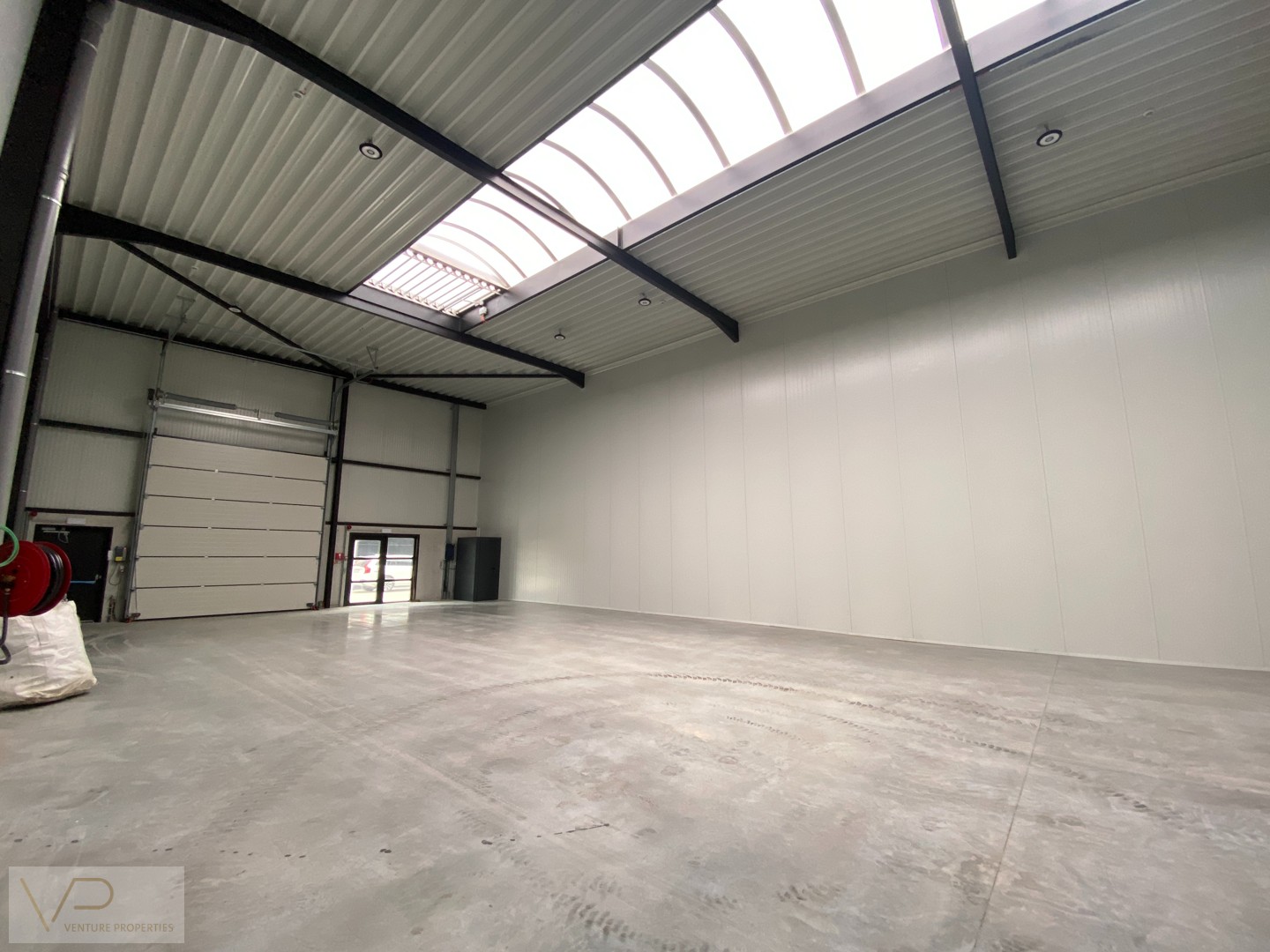 Gloednieuwe KMO units te huur in hoogtechnologisch bedrijvenpark - foto 3