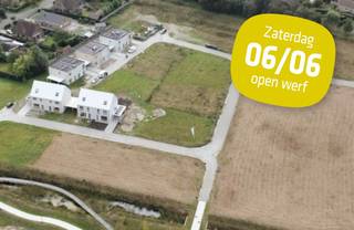 Lot 114 is een bouwgrond voor een open bebouwing en heeft een oppervlakte van 389 m² en ligt in een goedgekeurde en reeds aangelegde verkaveling in...