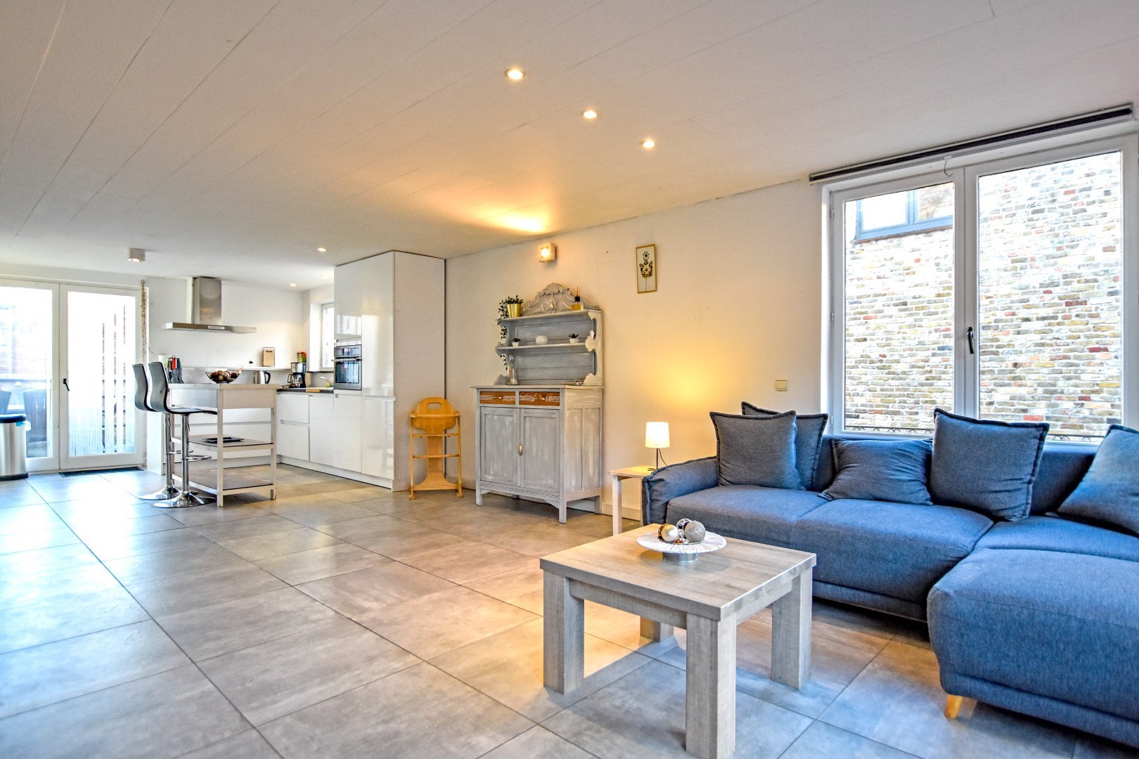 Ruime half open bebouwing te centrum Veurne! - foto 2