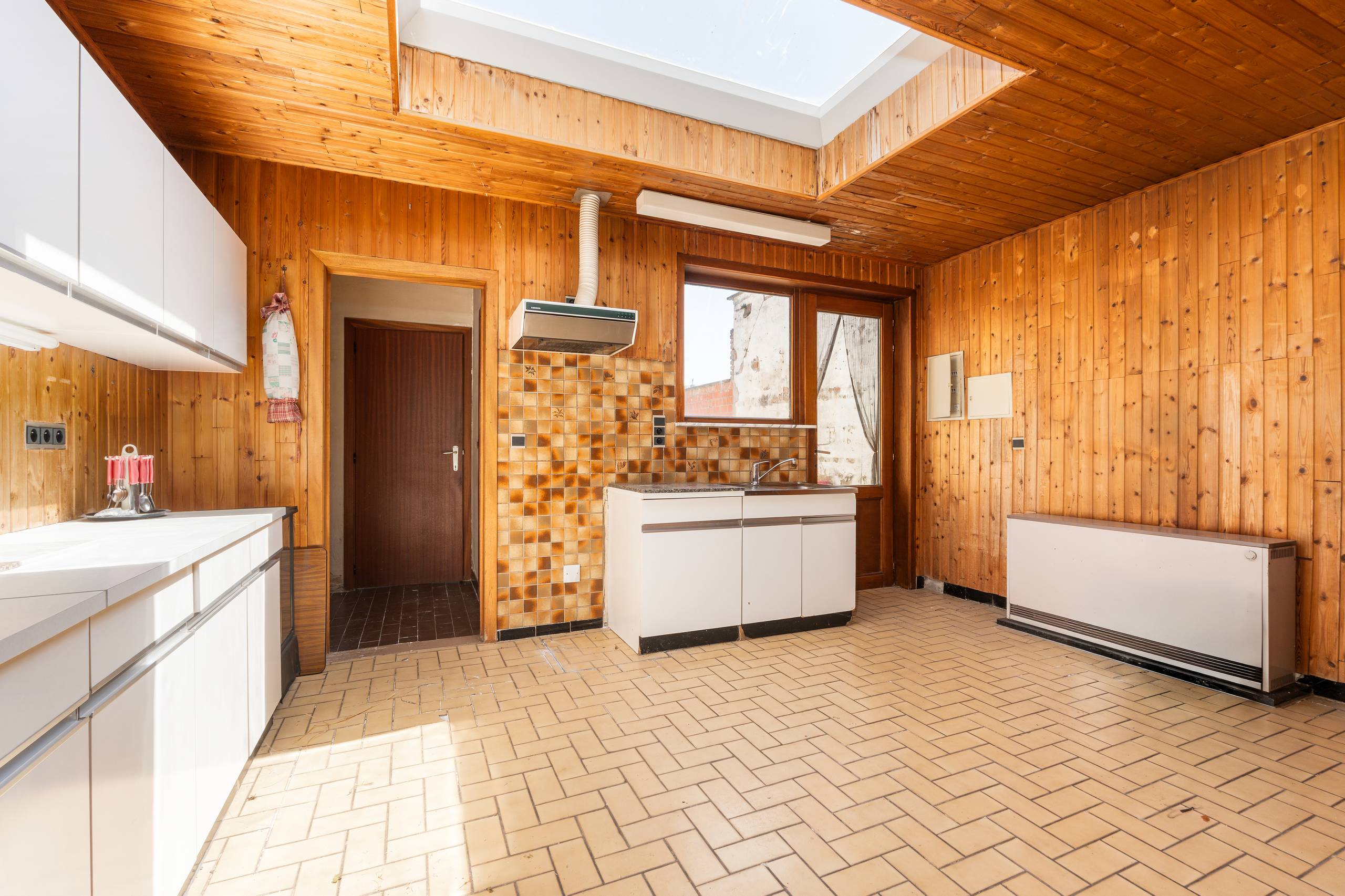 Te renoveren woning met ruime tuin te Oostende - foto 5