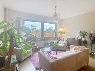 Appartement confortable d'une chambre dans le centre de Louvain.Cet appartement est situé au quatrième étage et se compose d'un hall d'entrée (avec...